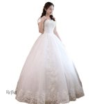 Robe de mariée avec jupe volumineuse