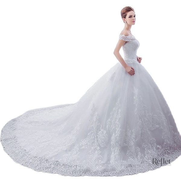 Robe de mariée en tulle avec détail chic