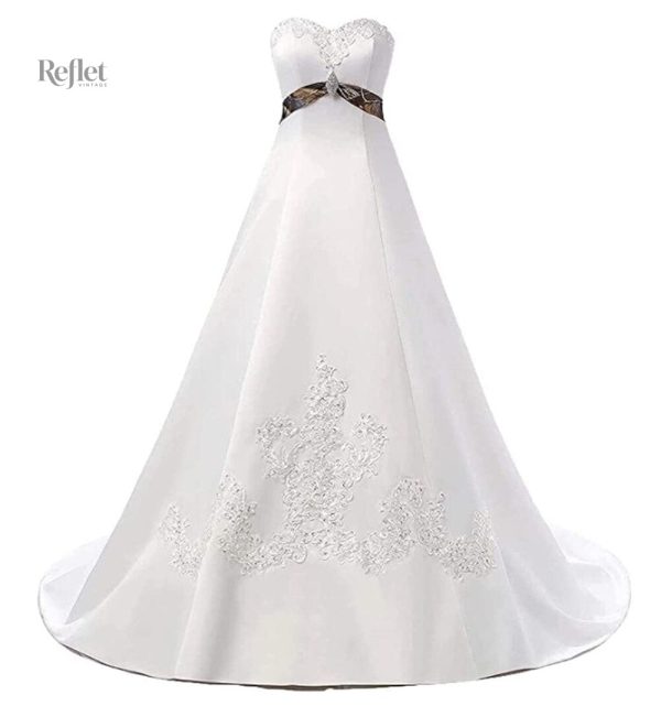 Robe de mariée dos nu, silhouette princesse romantique