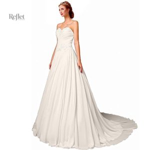 Robe de mariée à jupe volumineuse et corsage cintré