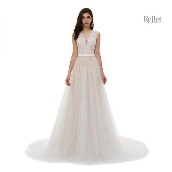 robe-de-mariee-princesse-avec-manche-courte-1 Robe de mariée princesse à manches courtes