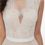 Robe de mariée courte au style classique