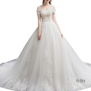 Robe de mariée princesse avec traîne et voile