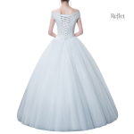 Robe de mariée blanche en tissu fluide et romantique