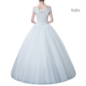 Robe de mariée blanche en tissu fluide et romantique
