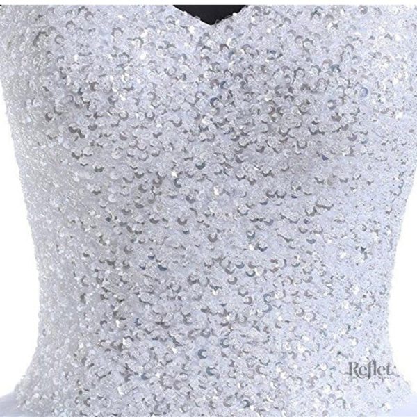 Robe de mariée élégante en satin bleu