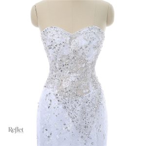 Modèle de robe de mariée en tons bleu et blanc