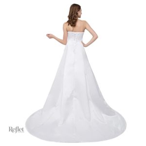 Robe de Mariée avec design féérique et détails lumineux