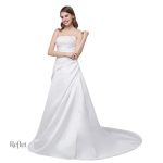 Robe de Mariée à volumes généreux et embellissements brillants
