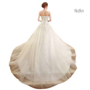 Robe de mariée avec volants et jupe évasée romantique