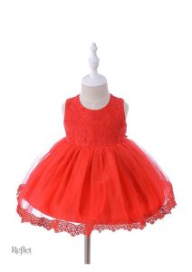 Tenue de mariage bébé avec design princesse