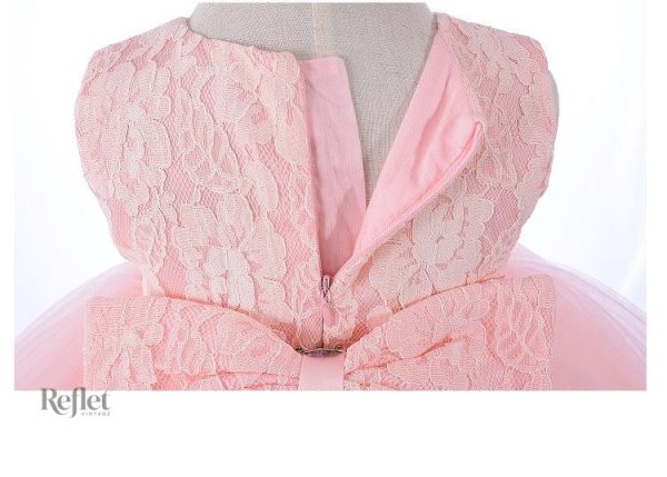 Tenue de mariage enfant à la coupe princesse