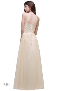 Robe en dentelle pour un mariage élégant