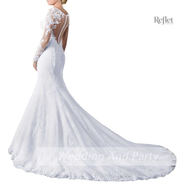 Robe nuptiale raffinée avec détails en dentelle élégante