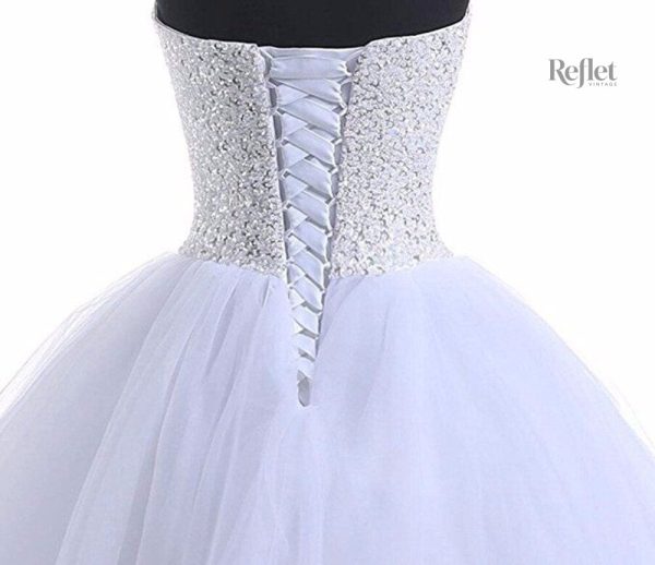 Robe de mariage élégante et raffinée pour la mariée