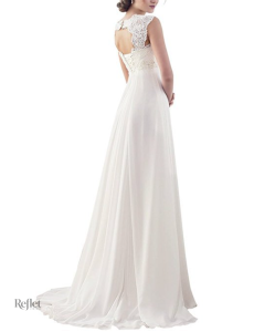 Robe nuptiale en style princesse avec épaules délicates