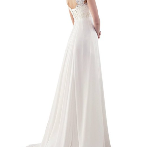 Robe nuptiale en style princesse avec épaules délicates