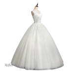 Modèle de robe de mariée romantique et florale
