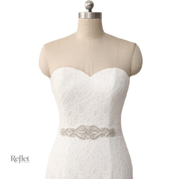 Robe de mariée élégante pour silhouettes généreuses
