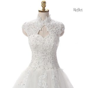 Robe de mariage élégante, design princesse, lacet décoratif