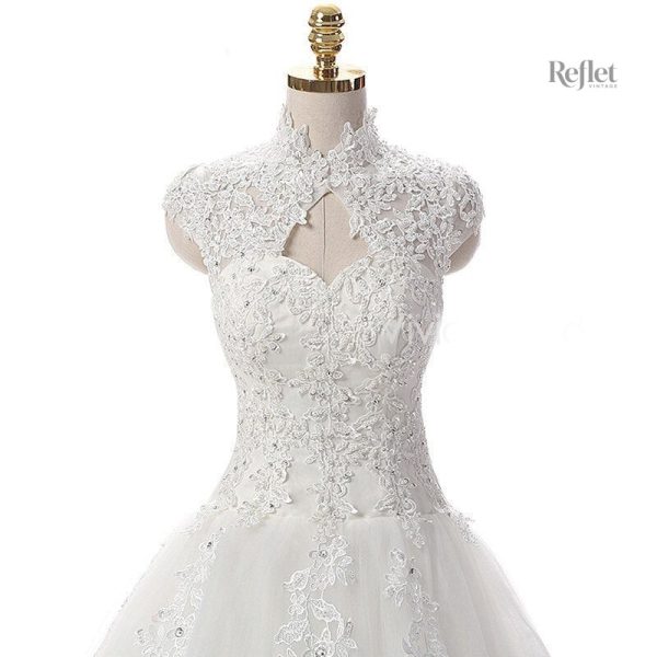 Robe de mariage élégante, design princesse, lacet décoratif