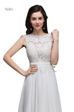 Robe de mariée avec jupe ample et romantique