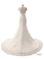Robe de mariée en satin à corsage ajusté