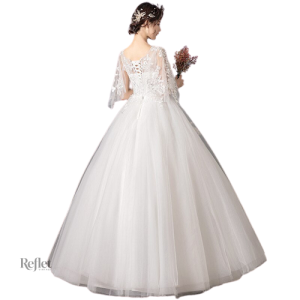Robe de mariée à volants et jupe ample pour un look romantique