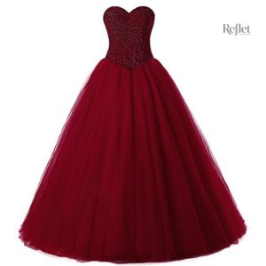 Robe de mariée princesse rouge voluminueuse