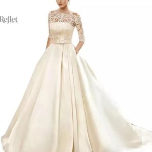 Robe de mariée princesse simple avec une coupe élégante