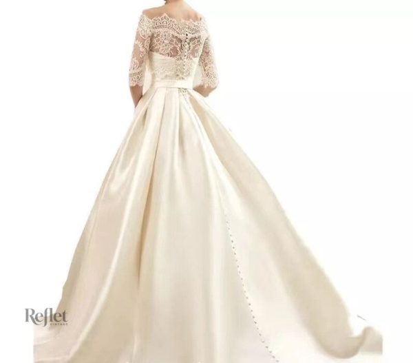 Vêtement nuptial inspiré des princesses, style minimaliste