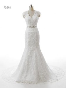 Robe de mariage élégante avec jupe ample
