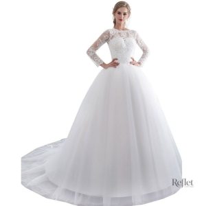 Robe de mariée princesse voilée, élégance romantique