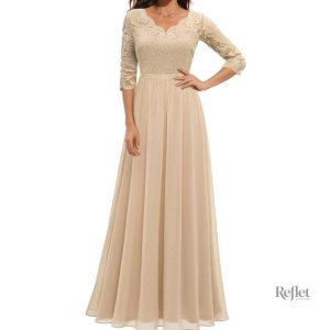 Robe de mariage rose avec jupe volumineuse
