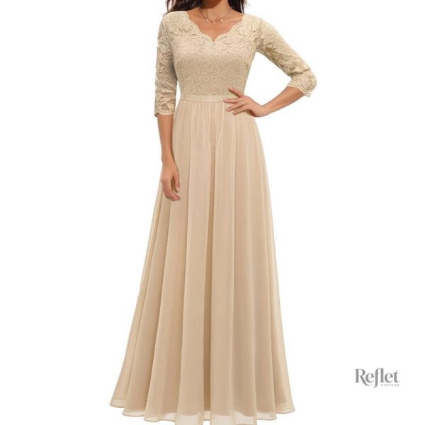 Robe de mariage rose avec jupe volumineuse