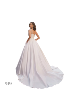 Robe de mariage princesse en satin chic et raffinée