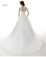 Robe de mariage volumineuse avec tulle délicat