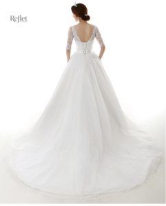 Robe de mariage volumineuse avec tulle délicat