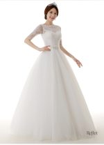 Robe de mariée à traîne majestueuse et romantique