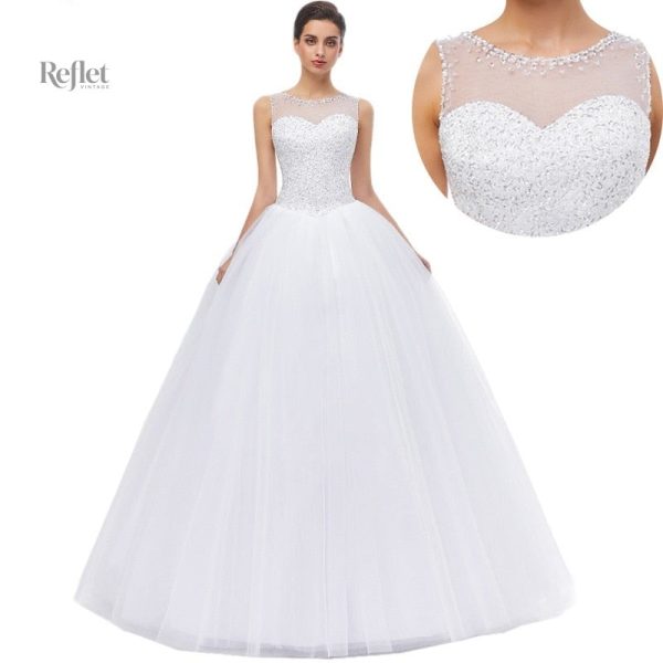Robe de princesse avec jupe volumineuse et élégante
