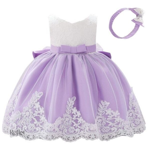 Robe rétro pour bébé avec un style princesse