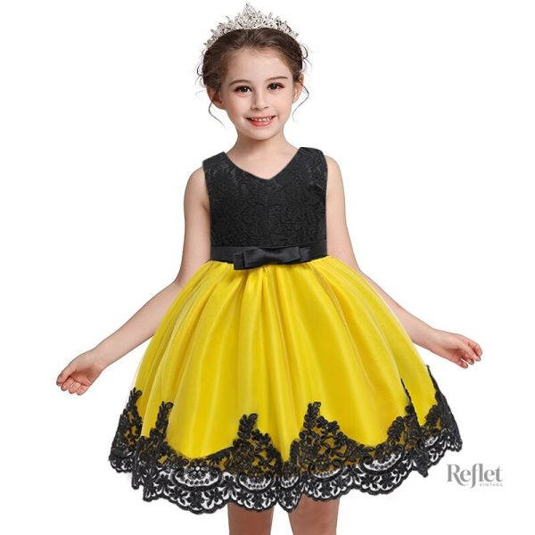 Robe bébé fille à la mode pour célébrations