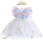 Robe festive pour bébé avec motifs de Noël