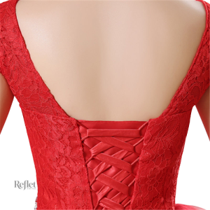 Robe festive rouge idéale pour occasions spéciales