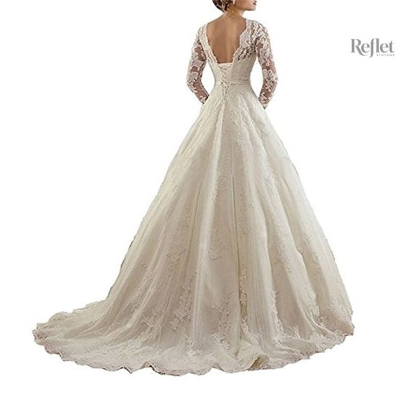 Robe nuptiale avec corsage en satin et volants