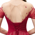 Robe bordeaux pour enfants, idéale pour les soirées