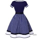 Robe à taille cintrée et jupe ample
