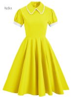 Robe rétro années 70, motif floral vibrant