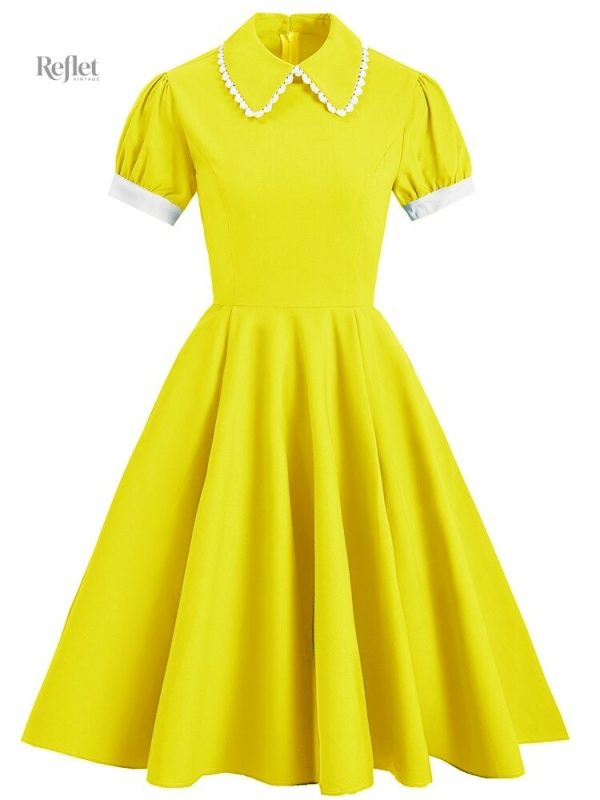 Robe rétro années 70, motif floral vibrant