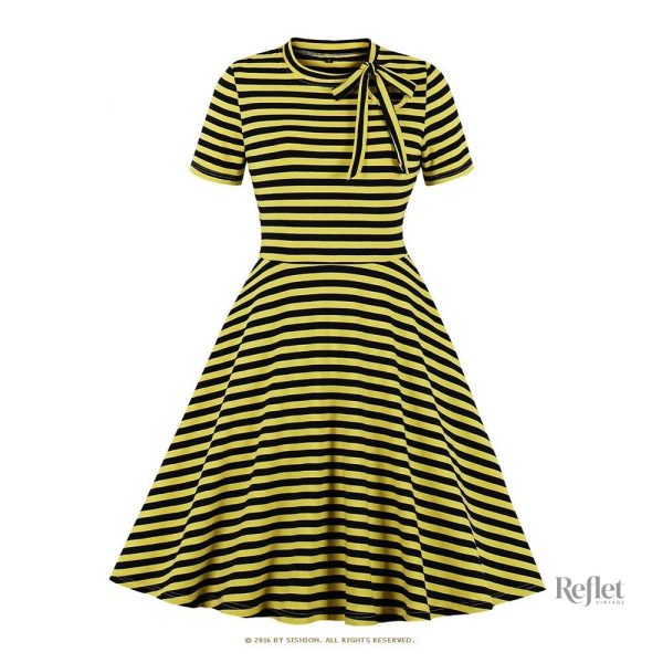 Robe d'écolière des années 40, design intemporel